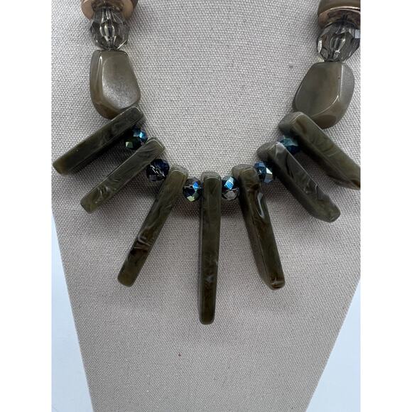 C Est 1946 Chunky statment bib acrylic necklace green earthy artsy bohemian - Picture 4 of 8
